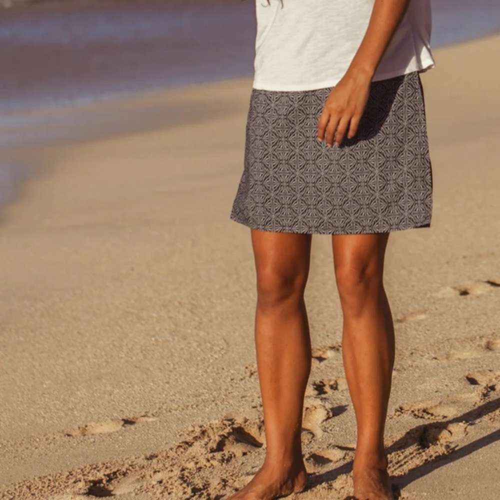 RipSkirt Length 2
BLACK PEARL BATIK
Multiple Sizes M/XL
Travel ResortWear
Beach - Picture 5 of 12